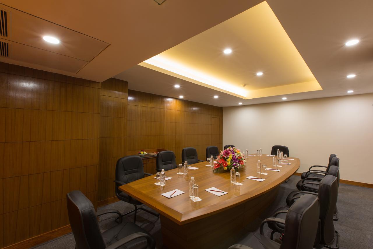 Viva Hotel Near Madgaon Railway Station Bagian luar foto